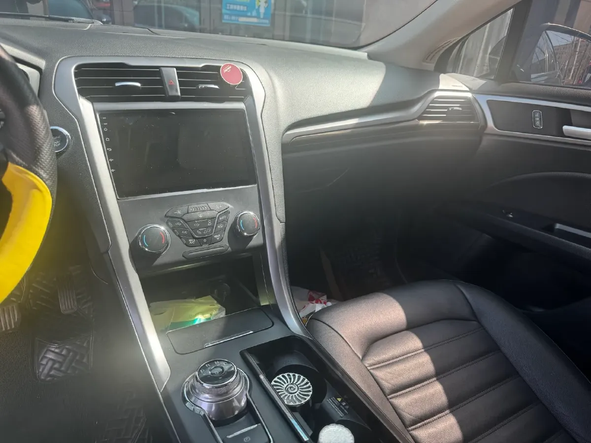 2018 Ford Mondeo 2.0T 204HP L4 6AT,autocango,china used car exporter,china ev exporter,chinese used car exporter,chinese used ev exporter