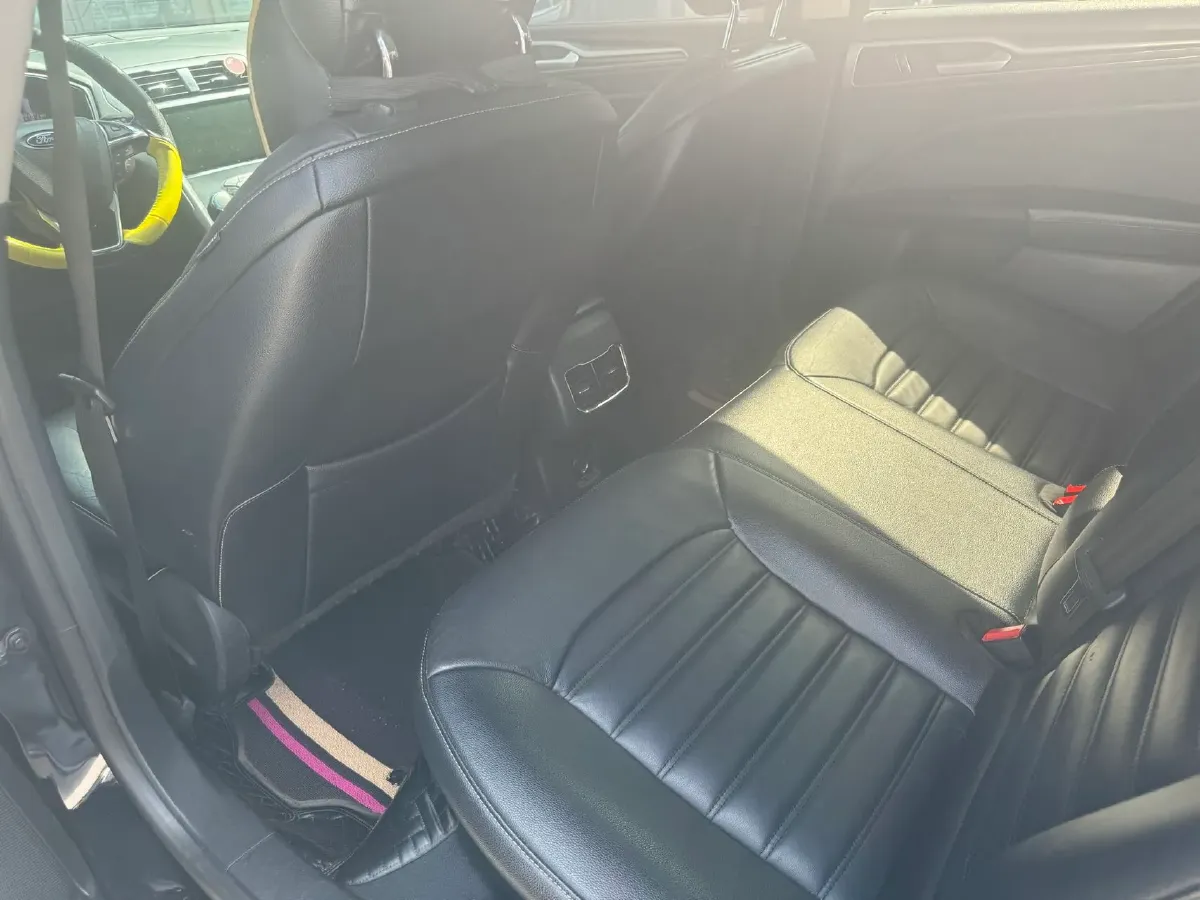 2018 Ford Mondeo 2.0T 204HP L4 6AT,autocango,china used car exporter,china ev exporter,chinese used car exporter,chinese used ev exporter