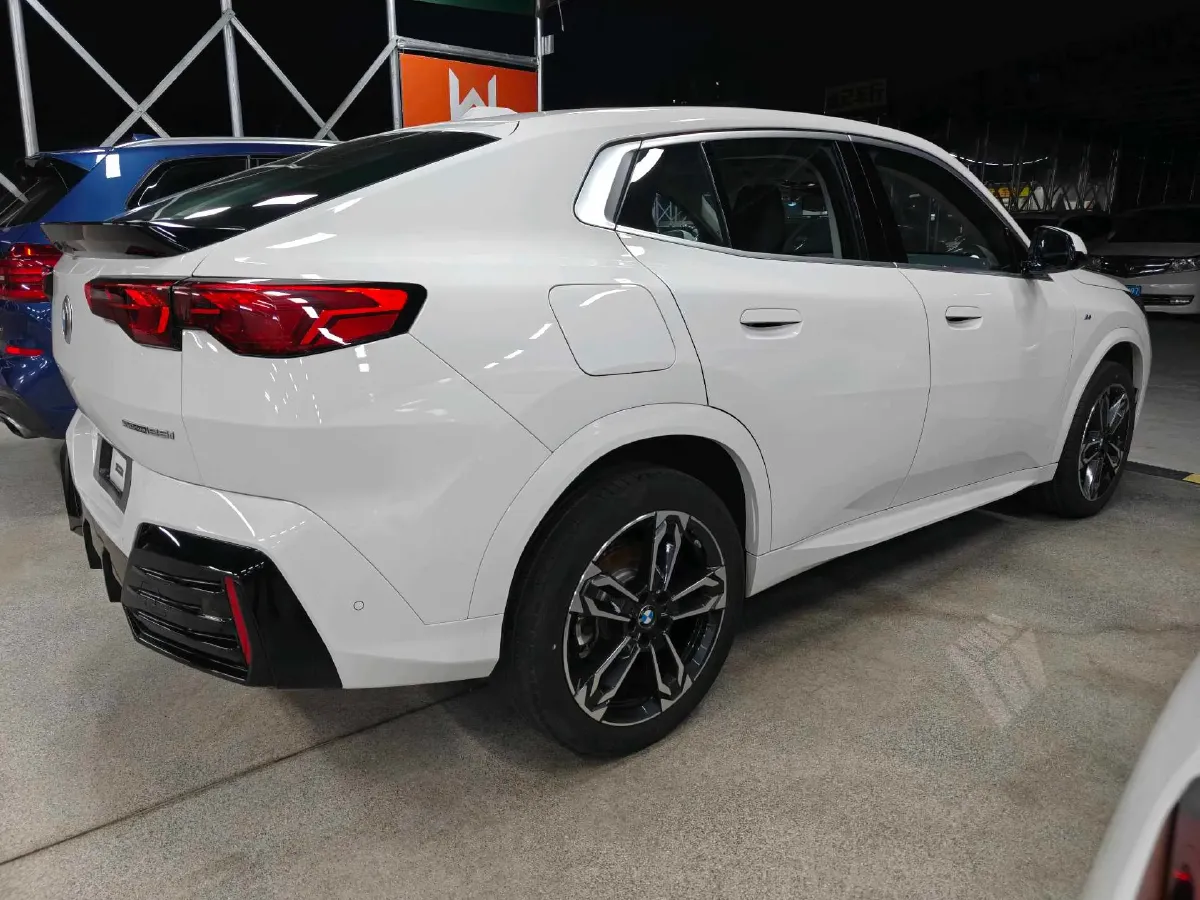 2024 BMW X2 2.0T 204HP L4 7DCT,autocango,china used car exporter,china ev exporter,chinese used car exporter,chinese used ev exporter