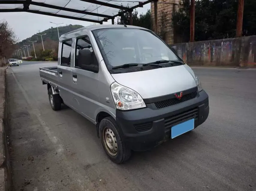 2019 WuLing RongGuang Mini Truck 1.5L 107HP L4 5MT,autocango,china used car exporter,china ev exporter,chinese used car exporter,chinese used ev exporter