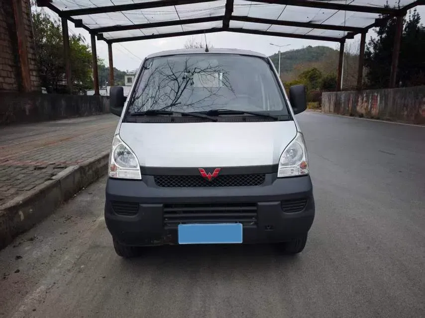 2019 WuLing RongGuang Mini Truck 1.5L 107HP L4 5MT,autocango,china used car exporter,china ev exporter,chinese used car exporter,chinese used ev exporter