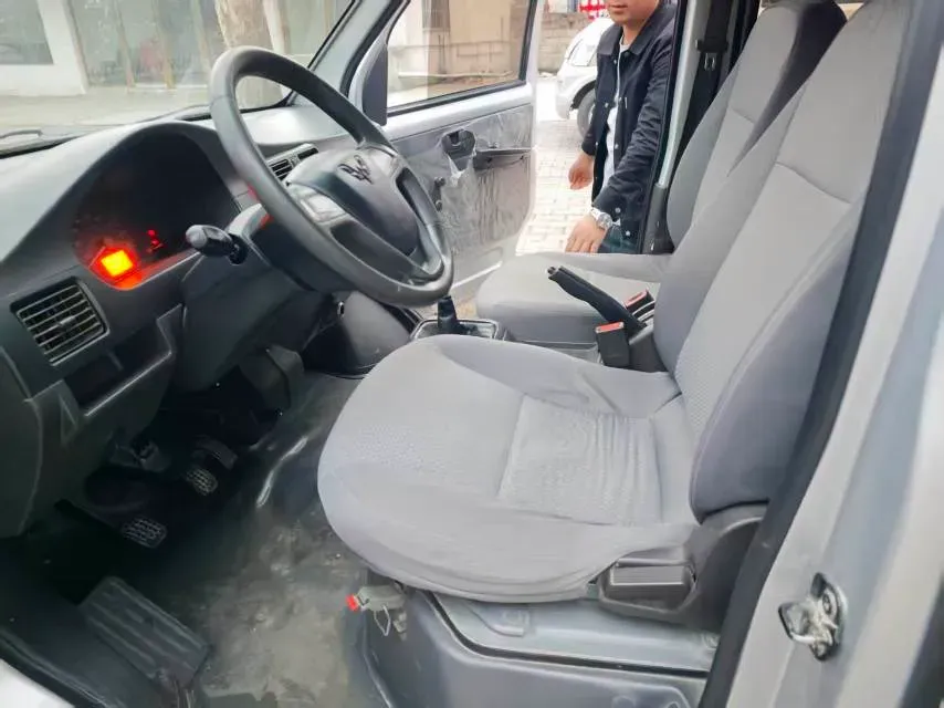 2019 WuLing RongGuang Mini Truck 1.5L 107HP L4 5MT,autocango,china used car exporter,china ev exporter,chinese used car exporter,chinese used ev exporter