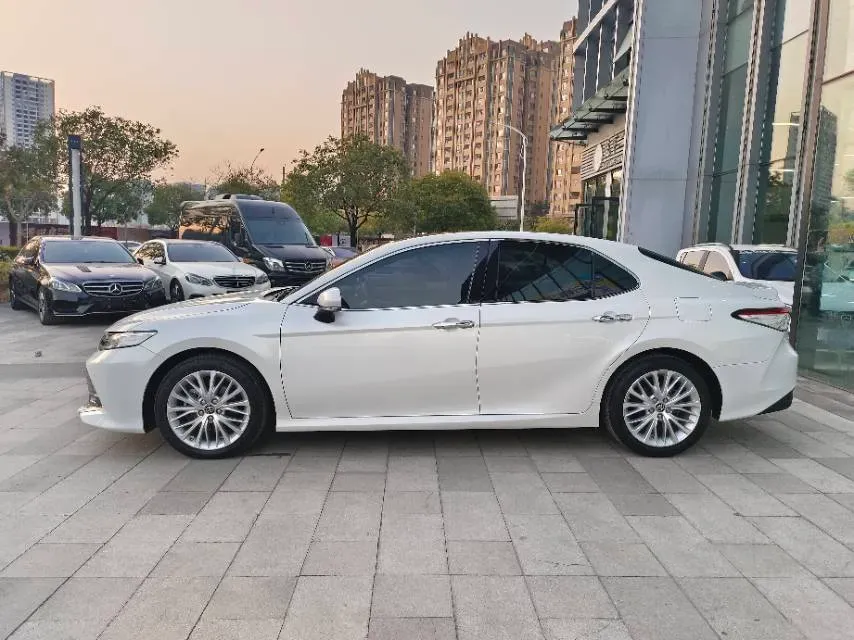 2019 Toyota Camry 2.5L 209HP L4 8AT,autocango,china used car exporter,china ev exporter,chinese used car exporter,chinese used ev exporter
