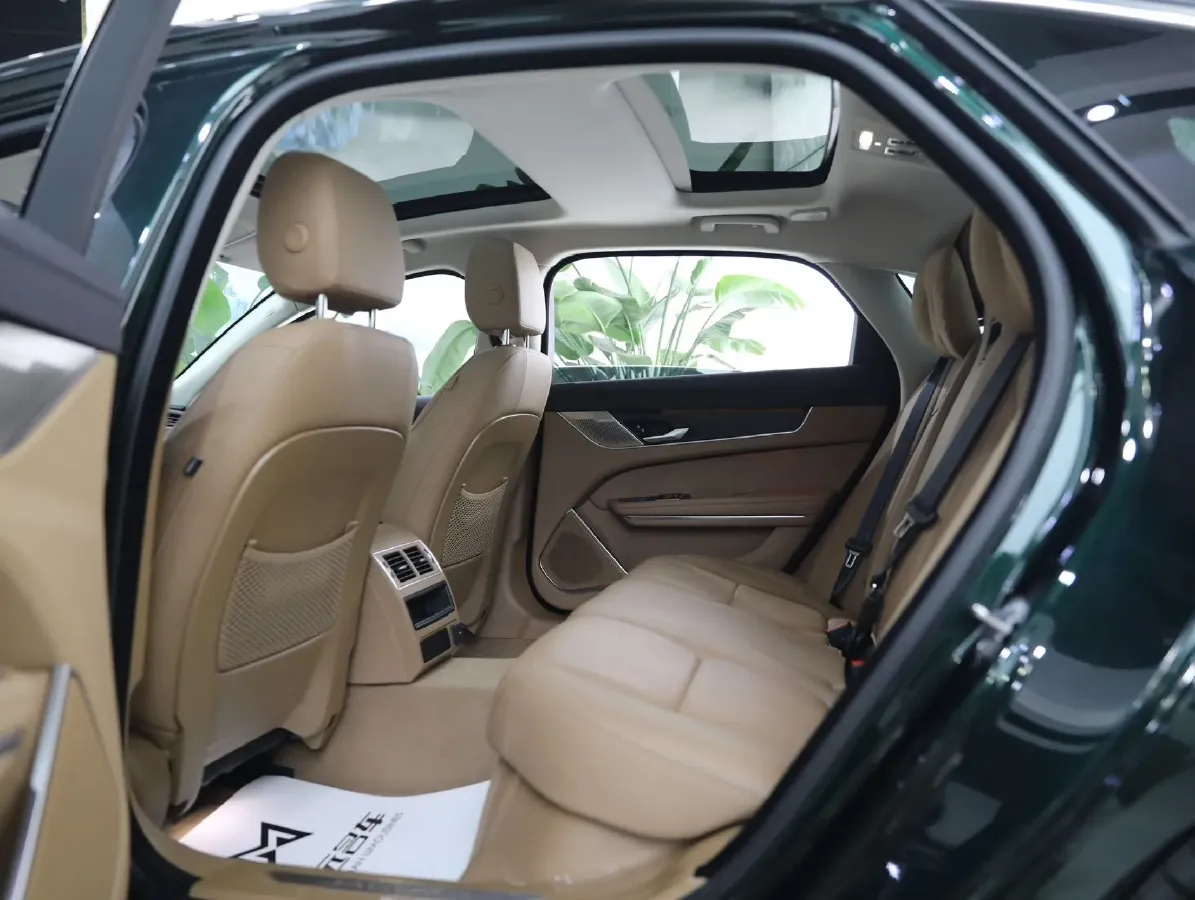 2024 Jaguar XFL 2.0T 250HP L4 8AT,autocango,china used car exporter,china ev exporter,chinese used car exporter,chinese used ev exporter