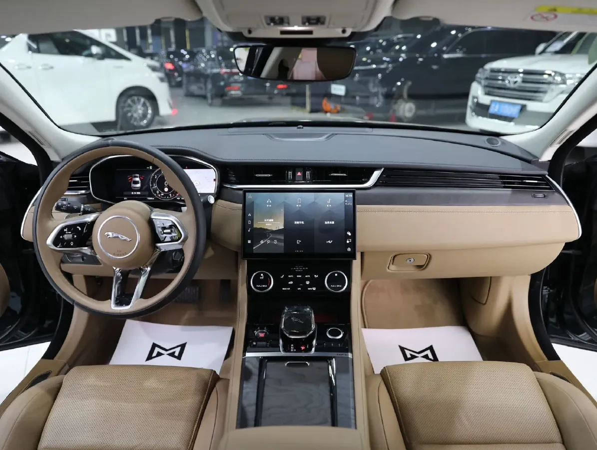 2024 Jaguar XFL 2.0T 250HP L4 8AT,autocango,china used car exporter,china ev exporter,chinese used car exporter,chinese used ev exporter