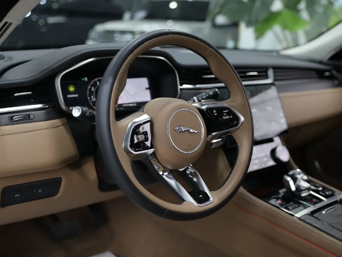 2024 Jaguar XFL 2.0T 250HP L4 8AT,autocango,china used car exporter,china ev exporter,chinese used car exporter,chinese used ev exporter