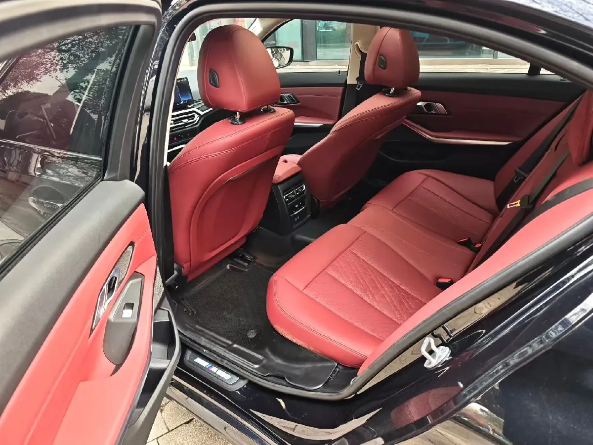 2024 BMW 3 Series 2.0T 184HP L4 8AT,autocango,china used car exporter,china ev exporter,chinese used car exporter,chinese used ev exporter