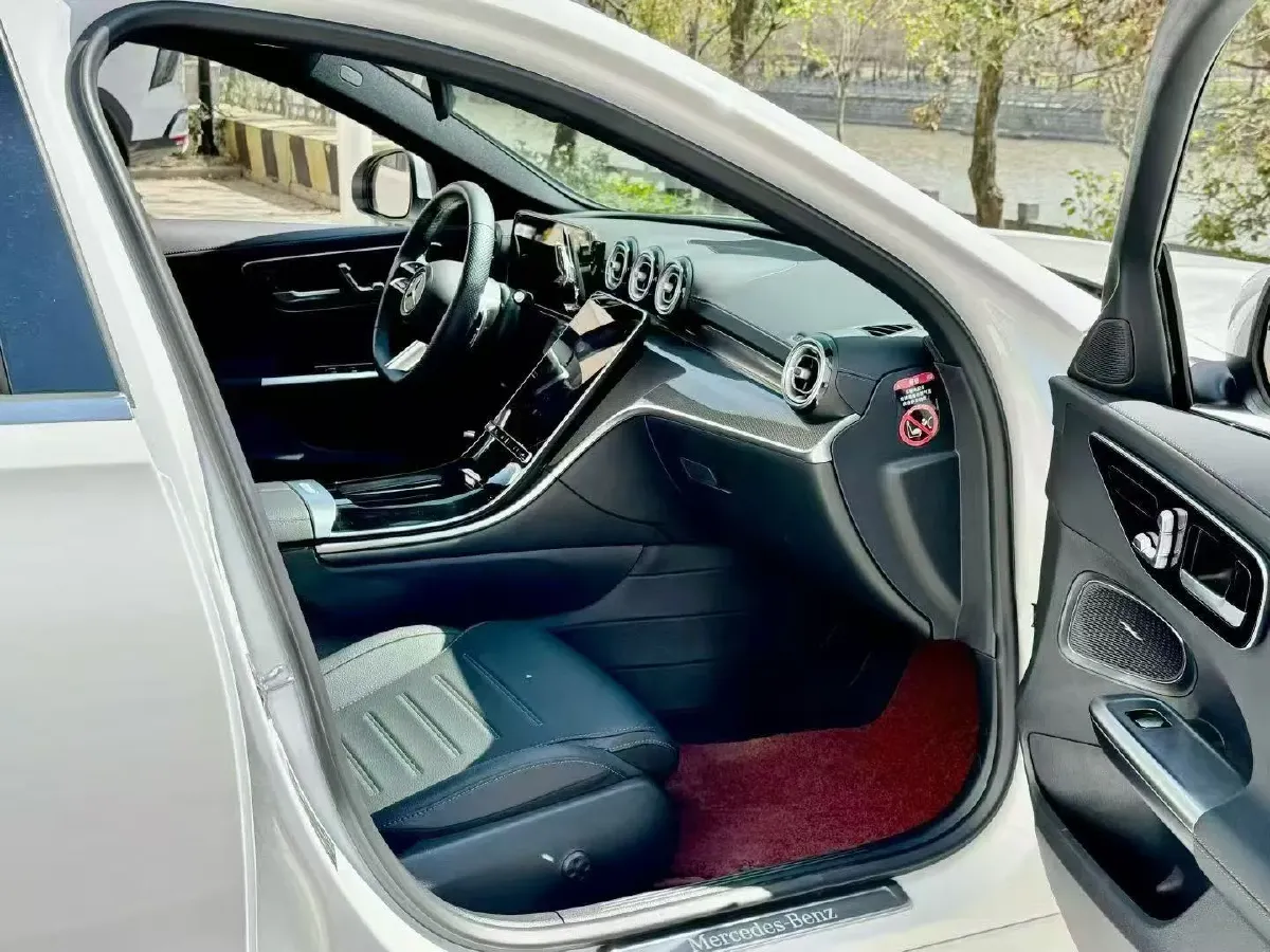 2025 Mercedes-Benz C Class 1.5T 204HP L4 9AT,autocango,china used car exporter,china ev exporter,chinese used car exporter,chinese used ev exporter