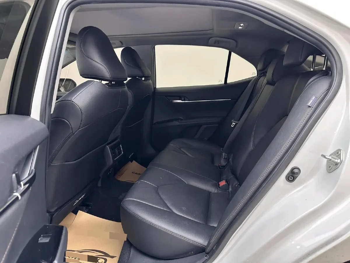 2021 Toyota Camry 2.5L 209HP L4 8AT,autocango,china used car exporter,china ev exporter,chinese used car exporter,chinese used ev exporter