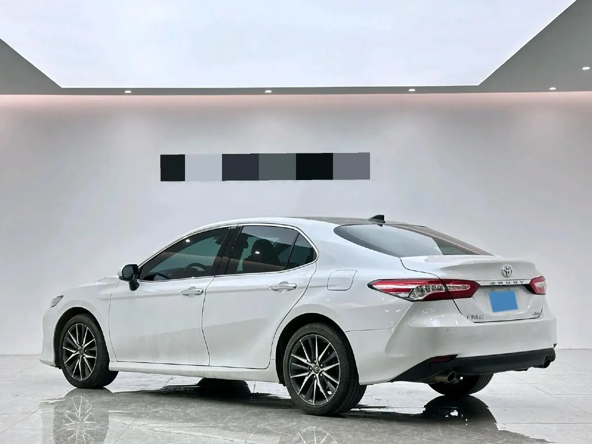 2021 Toyota Camry 2.5L 209HP L4 8AT,autocango,china used car exporter,china ev exporter,chinese used car exporter,chinese used ev exporter
