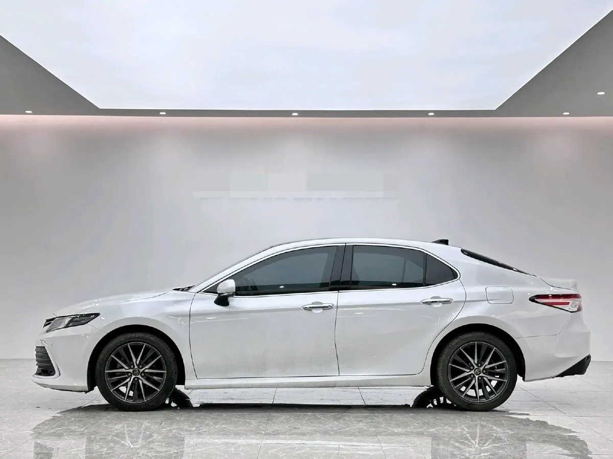 2021 Toyota Camry 2.5L 209HP L4 8AT,autocango,china used car exporter,china ev exporter,chinese used car exporter,chinese used ev exporter