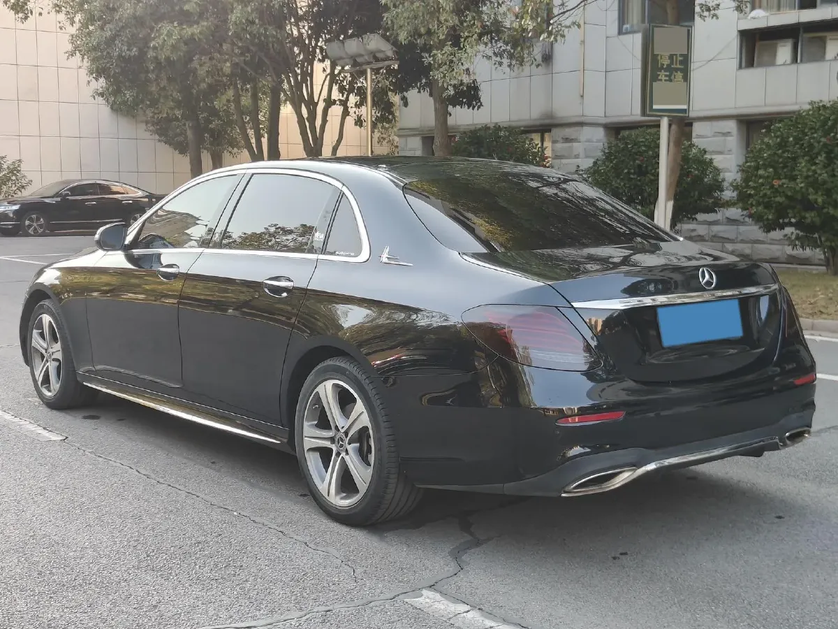 2020 Mercedes-Benz E Class 1.5T 184HP L4 9AT,autocango,china used car exporter,china ev exporter,chinese used car exporter,chinese used ev exporter
