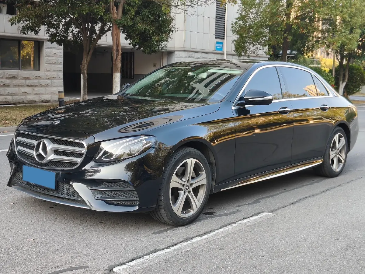 2020 Mercedes-Benz E Class 1.5T 184HP L4 9AT,autocango,china used car exporter,china ev exporter,chinese used car exporter,chinese used ev exporter