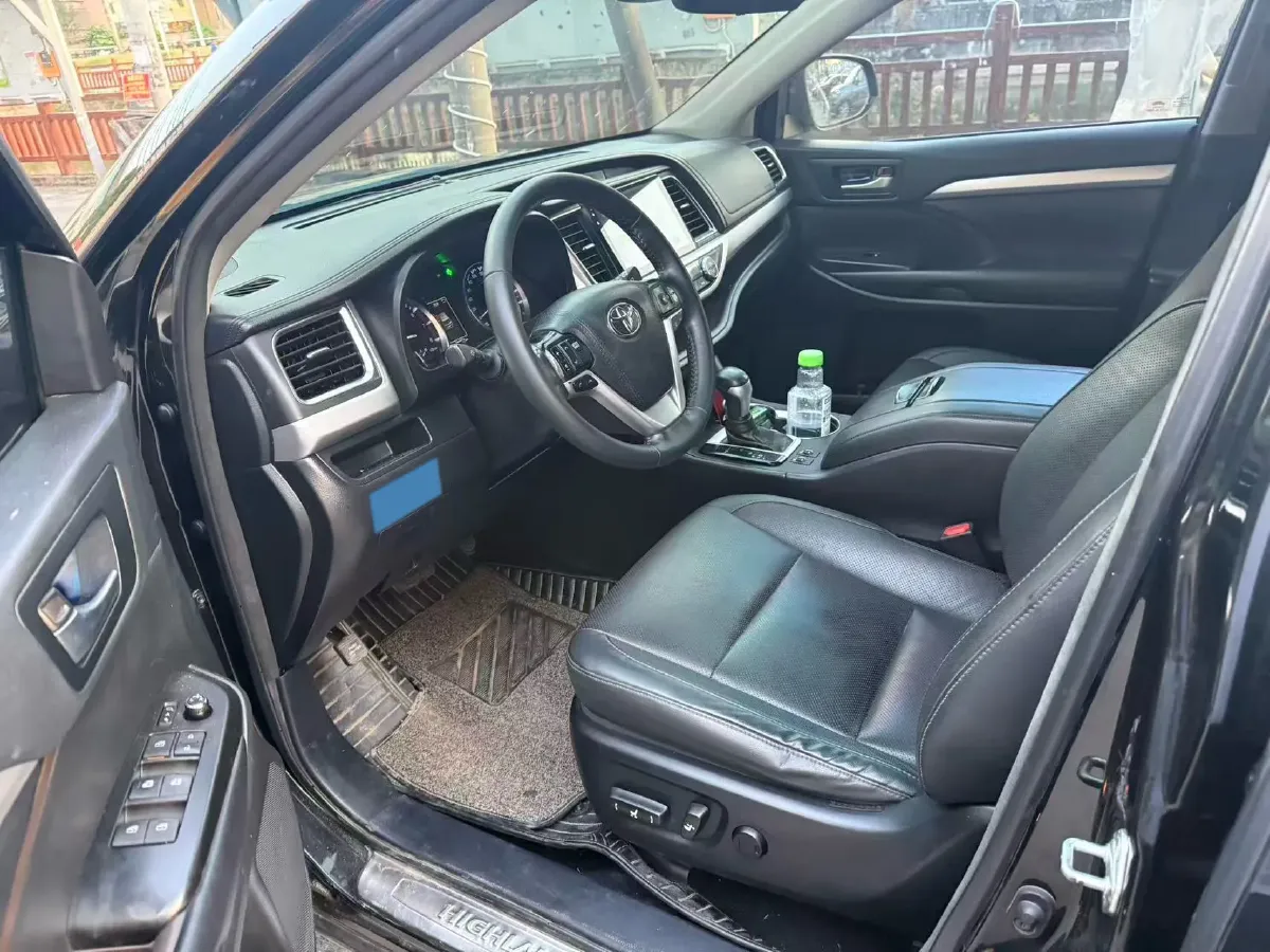 2019 Lincoln MKC 2.0T 203HP L4 6AT,autocango,china used car exporter,china ev exporter,chinese used car exporter,chinese used ev exporter