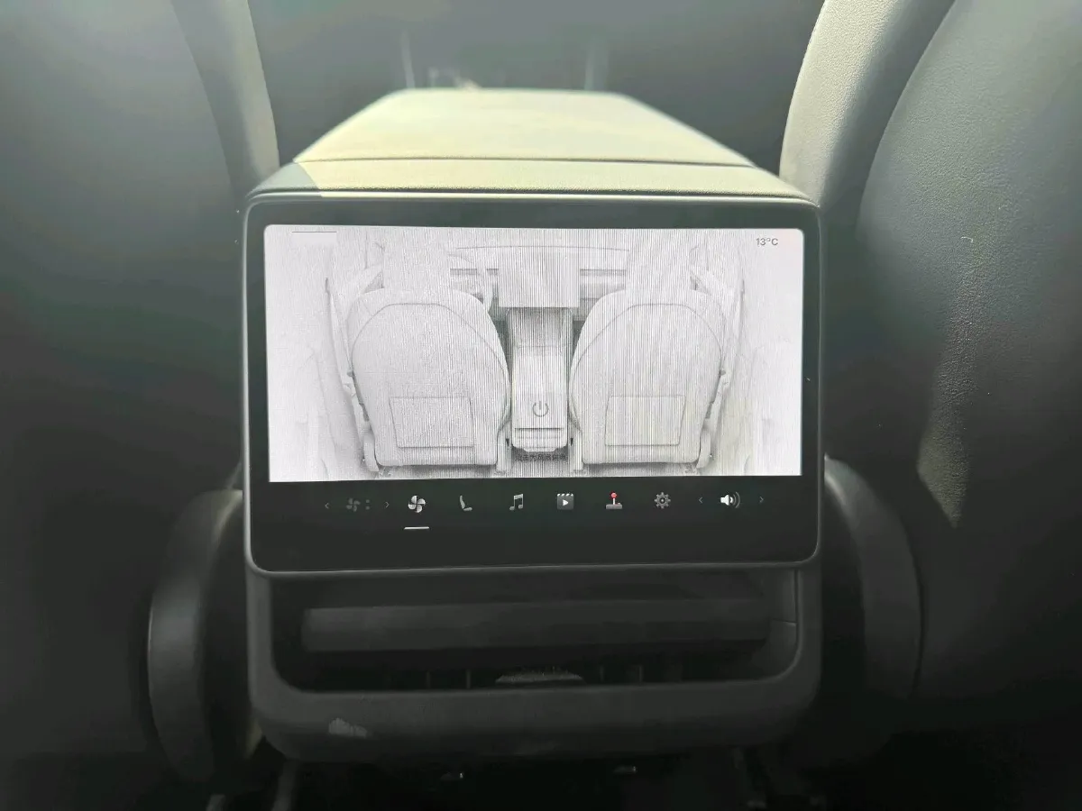 2025 Tesla Model Y BEV 62.5KWH,autocango,china used car exporter,china ev exporter,chinese used car exporter,chinese used ev exporter