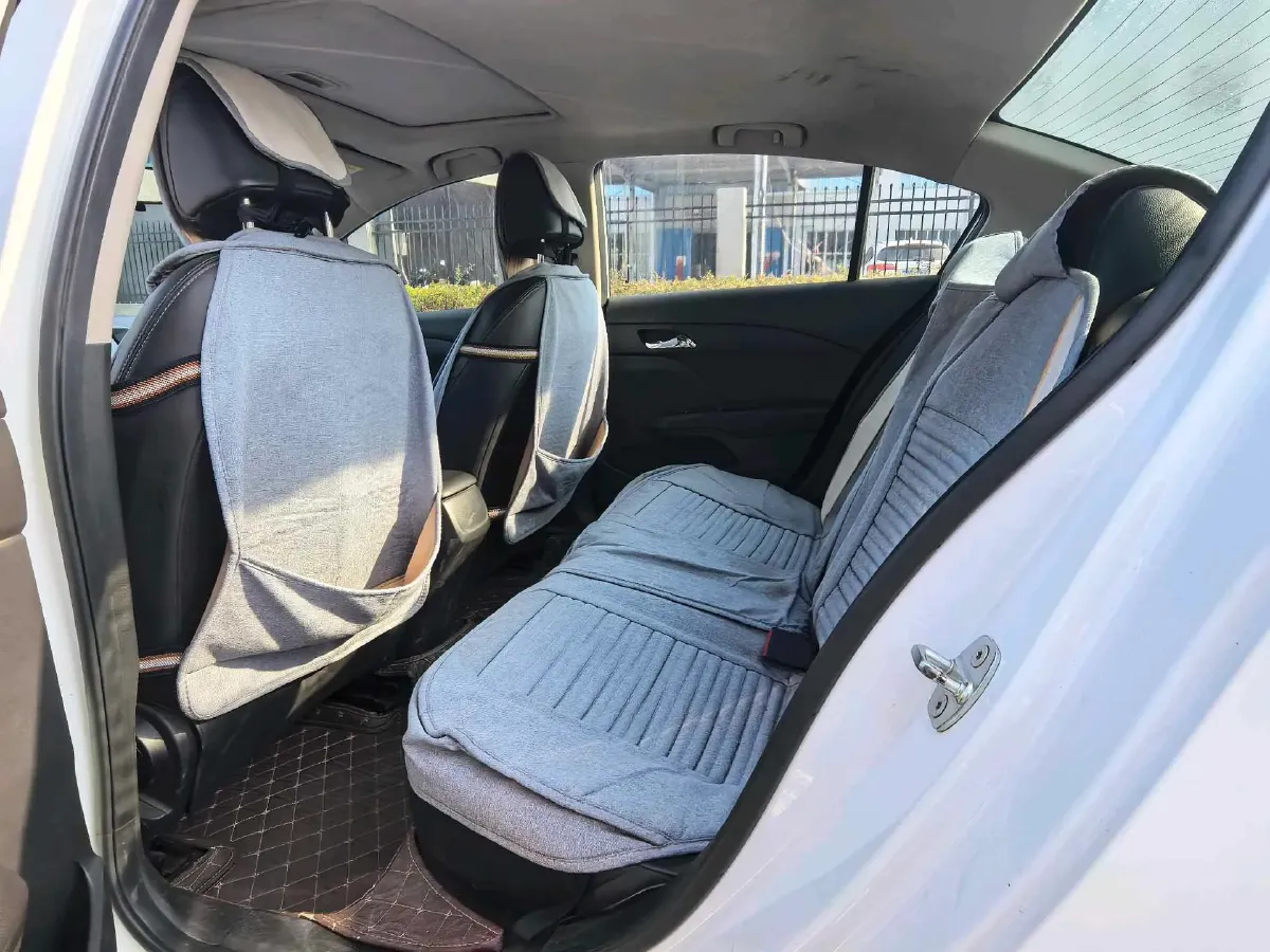 2019 Chevrolet Cavalier 1.5L 113HP L4 5MT,autocango,china used car exporter,china ev exporter,chinese used car exporter,chinese used ev exporter