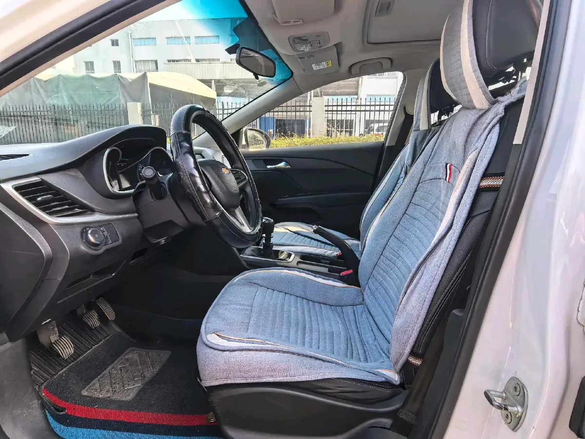 2019 Chevrolet Cavalier 1.5L 113HP L4 5MT,autocango,china used car exporter,china ev exporter,chinese used car exporter,chinese used ev exporter