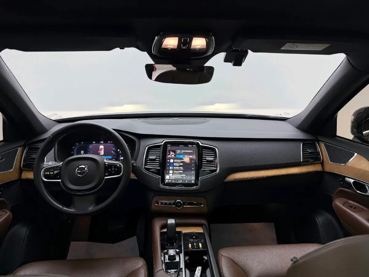 2023 Volvo XC90 2.0T 299HP L4 8AT,autocango,china used car exporter,china ev exporter,chinese used car exporter,chinese used ev exporter