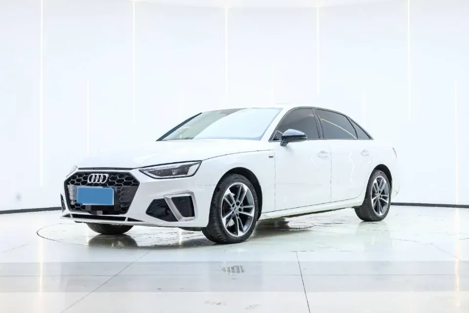 2023 Audi A4L 2.0T 190HP L4 7DCT,autocango,china used car exporter,china ev exporter,chinese used car exporter,chinese used ev exporter