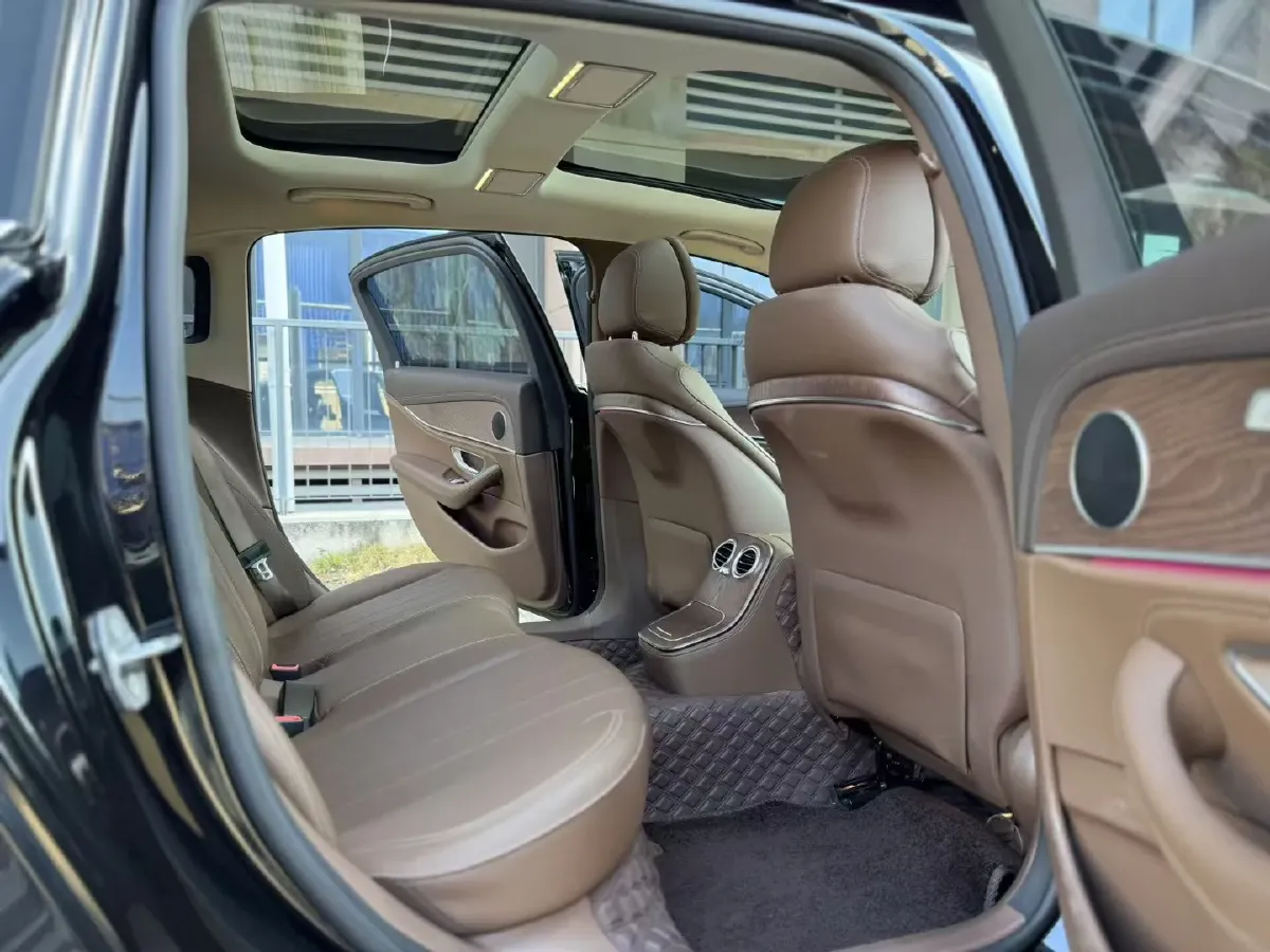 2023 Mercedes-Benz E Class 2.0T 197HP L4 9AT,autocango,china used car exporter,china ev exporter,chinese used car exporter,chinese used ev exporter