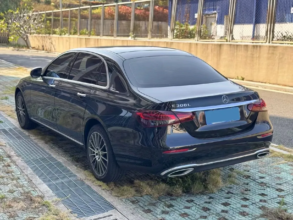 2023 Mercedes-Benz E Class 2.0T 197HP L4 9AT,autocango,china used car exporter,china ev exporter,chinese used car exporter,chinese used ev exporter