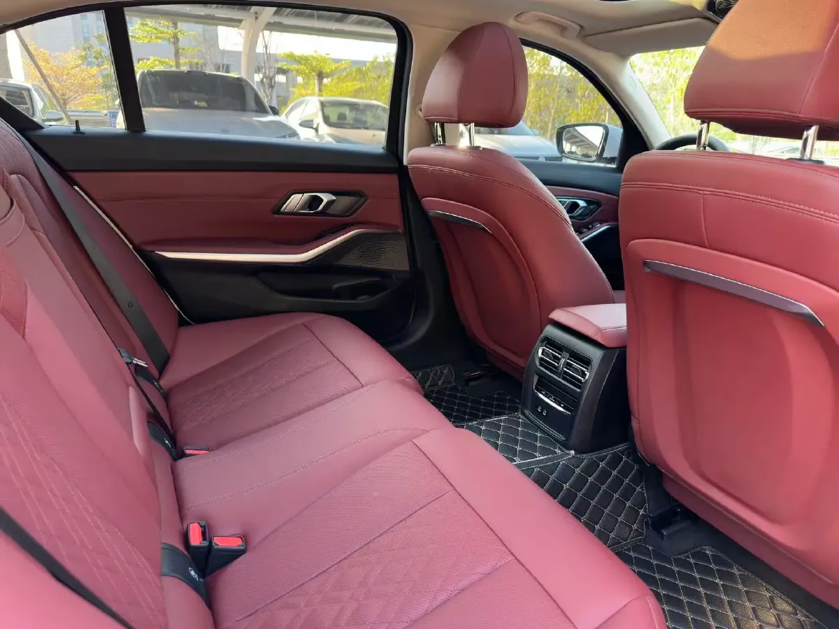 2023 BMW 3 Series 2.0T 156HP L4 8AT,autocango,china used car exporter,china ev exporter,chinese used car exporter,chinese used ev exporter