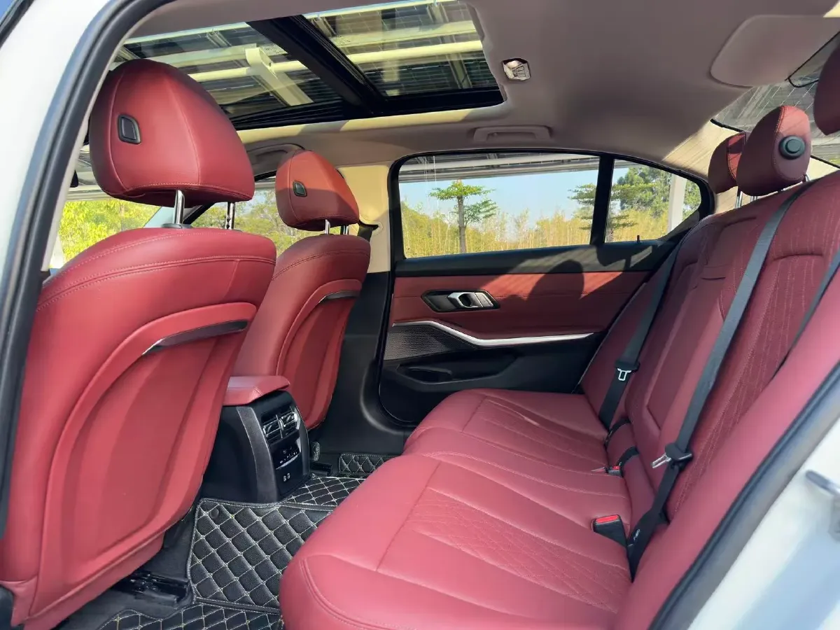 2023 BMW 3 Series 2.0T 156HP L4 8AT,autocango,china used car exporter,china ev exporter,chinese used car exporter,chinese used ev exporter