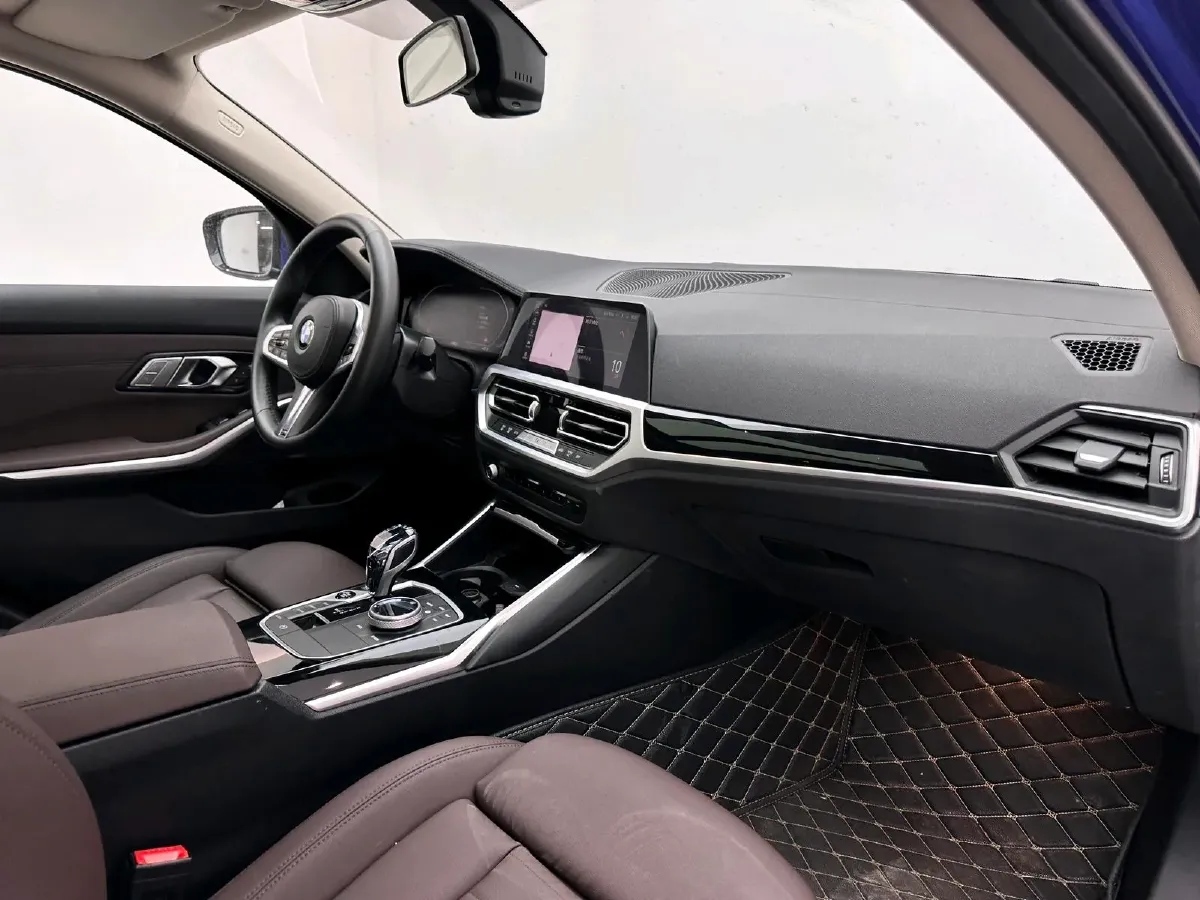 2021 BMW 3 Series 2.0T 156HP L4 8AT,autocango,china used car exporter,china ev exporter,chinese used car exporter,chinese used ev exporter