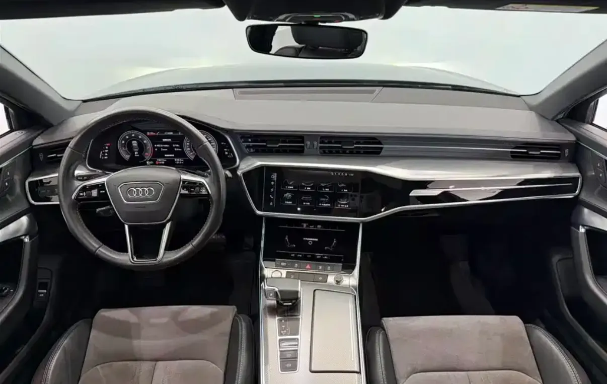 2020 Audi A6L 2.0T 224HP L4 7DCT,autocango,china used car exporter,china ev exporter,chinese used car exporter,chinese used ev exporter