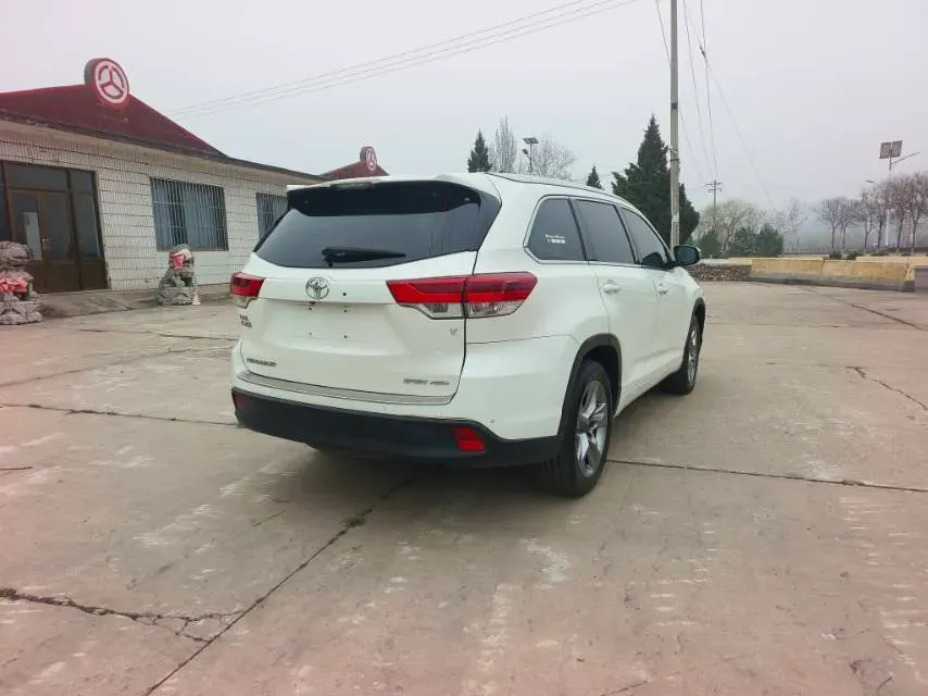 2018 Jeep Grand Commander 2.0T 265HP L4 9AT,autocango,china used car exporter,china ev exporter,chinese used car exporter,chinese used ev exporter