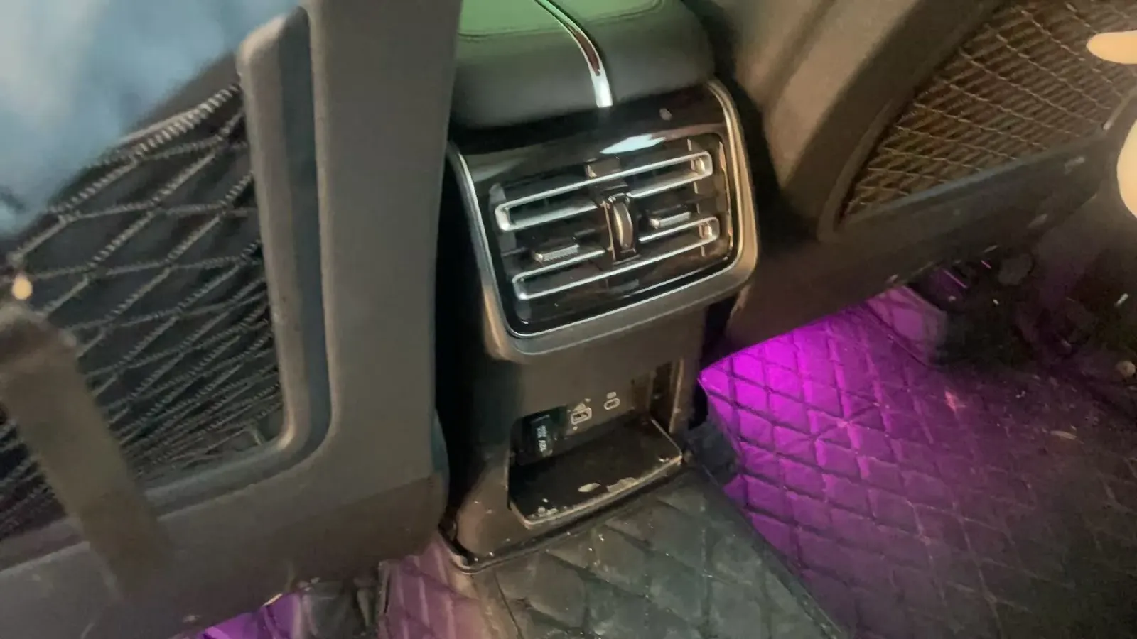 2023 HongQi HS5 2.0T 252HP L4 8AT,autocango,china used car exporter,china ev exporter,chinese used car exporter,chinese used ev exporter