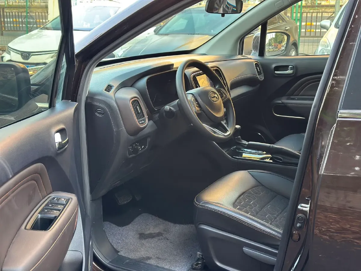 2017 GAC Trumpchi GS3 1.5L 114HP L4 5MT,autocango,china used car exporter,china ev exporter,chinese used car exporter,chinese used ev exporter