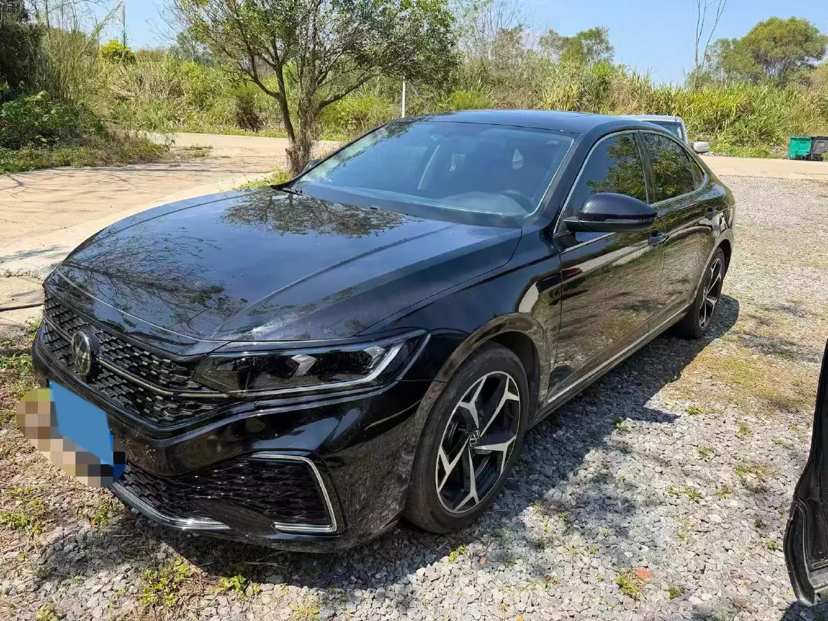 2024 Volkswagen Passat 2.0T 220HP L4 7DCT,autocango,china used car exporter,china ev exporter,chinese used car exporter,chinese used ev exporter