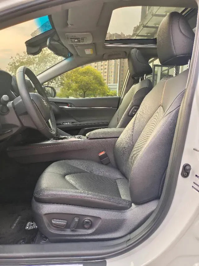 2021 Toyota Camry 2.5L 209HP L4 8AT,autocango,china used car exporter,china ev exporter,chinese used car exporter,chinese used ev exporter