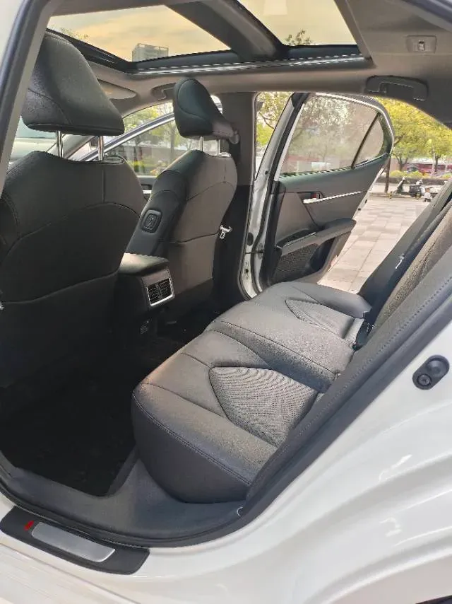 2021 Toyota Camry 2.5L 209HP L4 8AT,autocango,china used car exporter,china ev exporter,chinese used car exporter,chinese used ev exporter