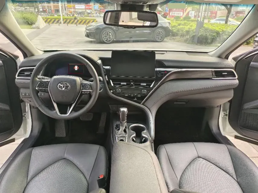 2021 Toyota Camry 2.5L 209HP L4 8AT,autocango,china used car exporter,china ev exporter,chinese used car exporter,chinese used ev exporter