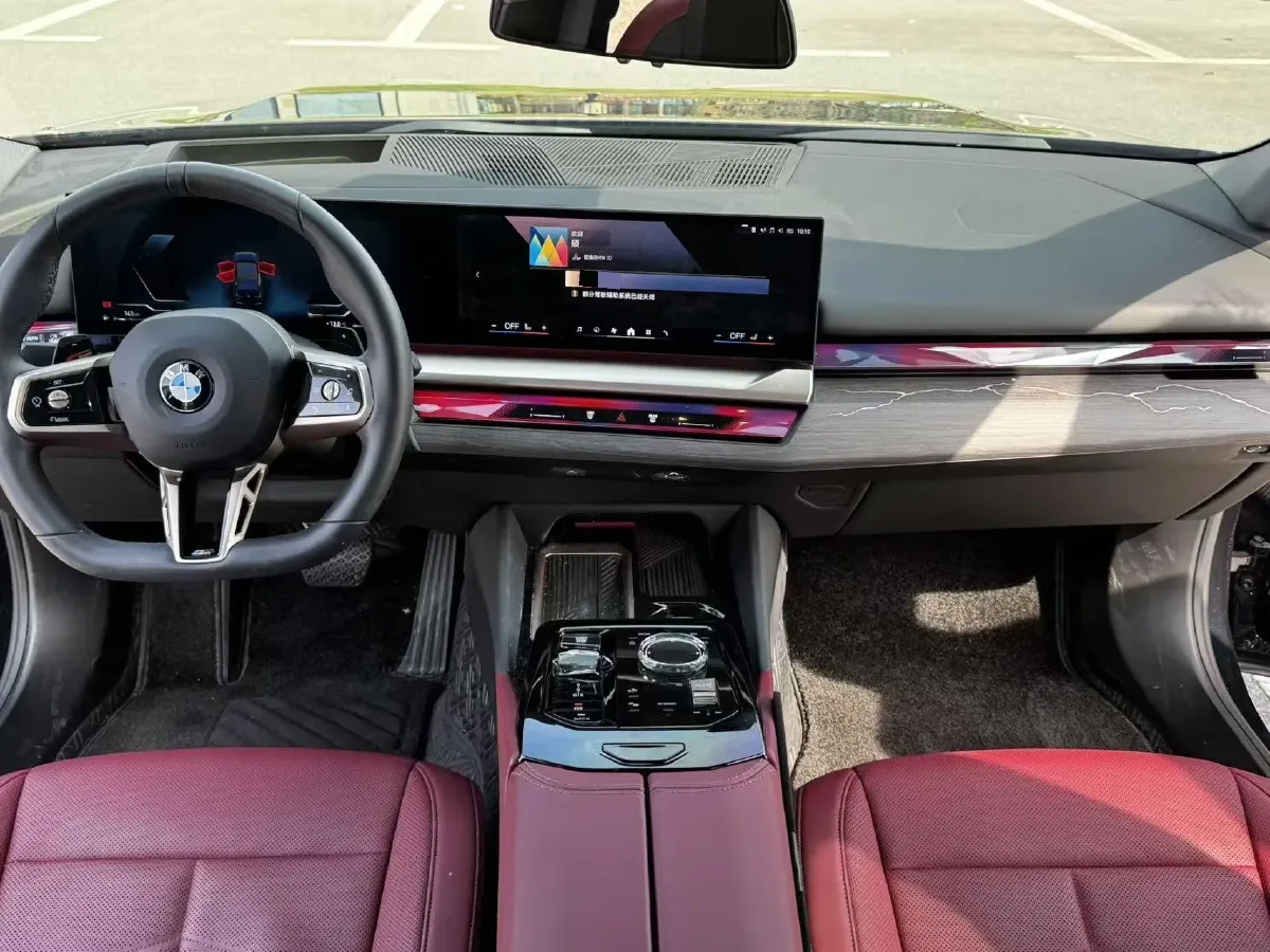 2024 BMW 5 Series 2.0T 258HP L4 8AT,autocango,china used car exporter,china ev exporter,chinese used car exporter,chinese used ev exporter