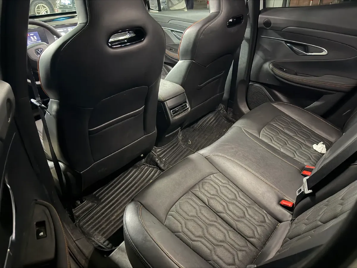 2022 ChangAn UNI-T 1.5T 188HP L4 7DCT,autocango,china used car exporter,china ev exporter,chinese used car exporter,chinese used ev exporter