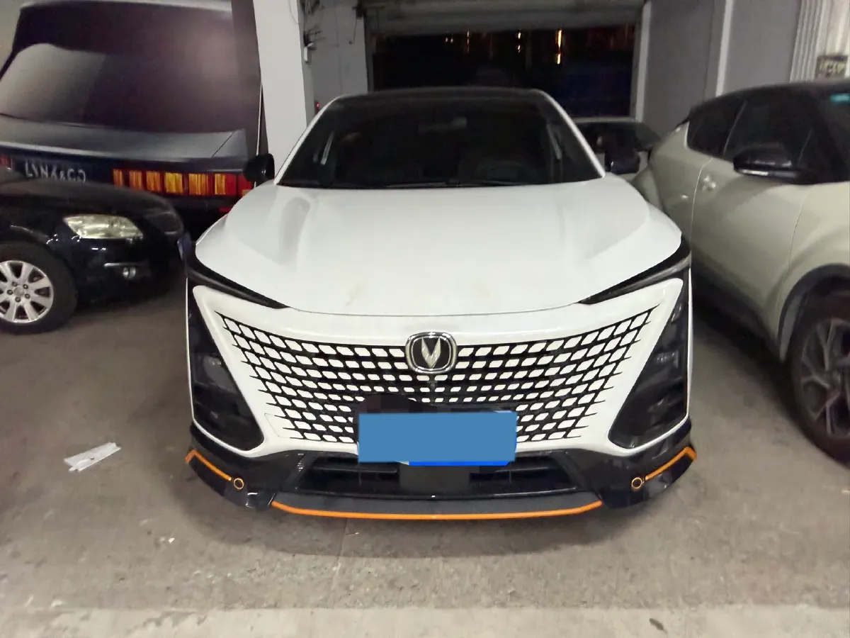 2022 ChangAn UNI-T 1.5T 188HP L4 7DCT,autocango,china used car exporter,china ev exporter,chinese used car exporter,chinese used ev exporter