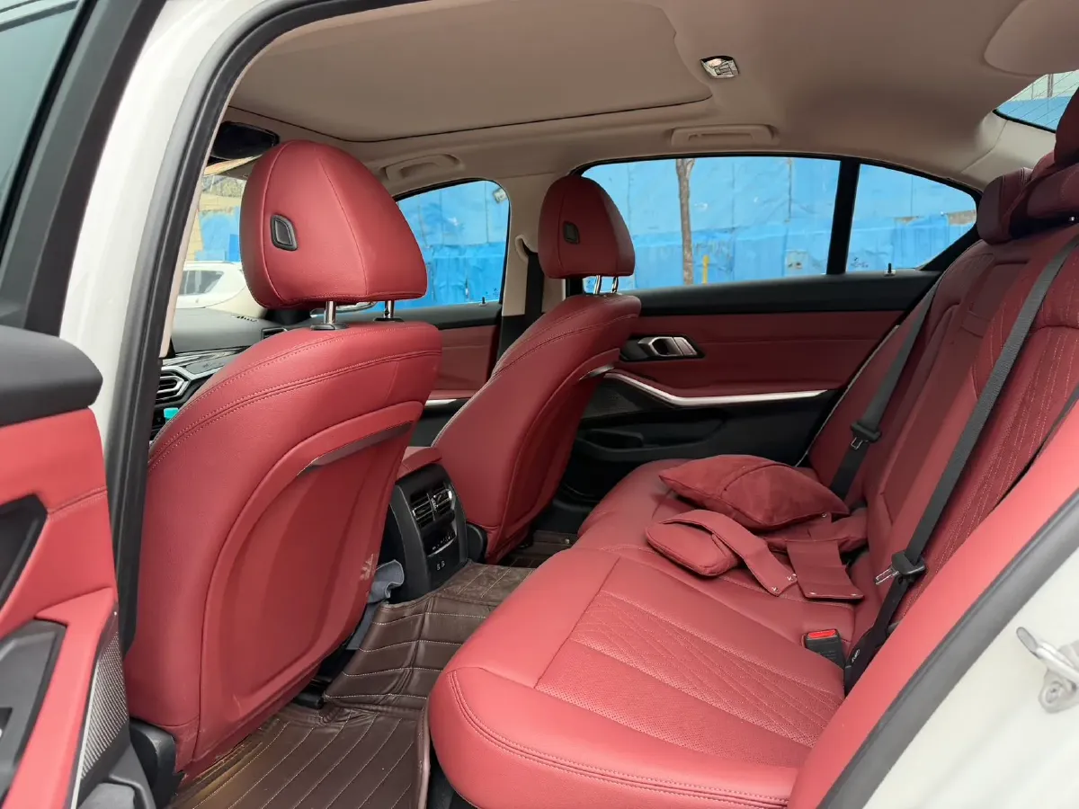 2024 BMW 3 Series 2.0T 184HP L4 8AT,autocango,china used car exporter,china ev exporter,chinese used car exporter,chinese used ev exporter