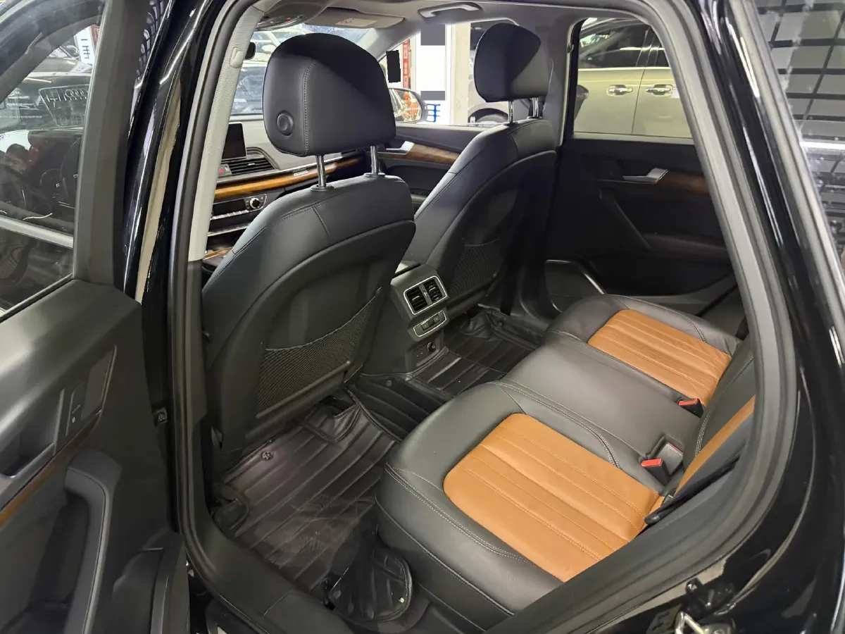 2018 Audi Q5L 2.0T 190HP L4 7DCT,autocango,china used car exporter,china ev exporter,chinese used car exporter,chinese used ev exporter