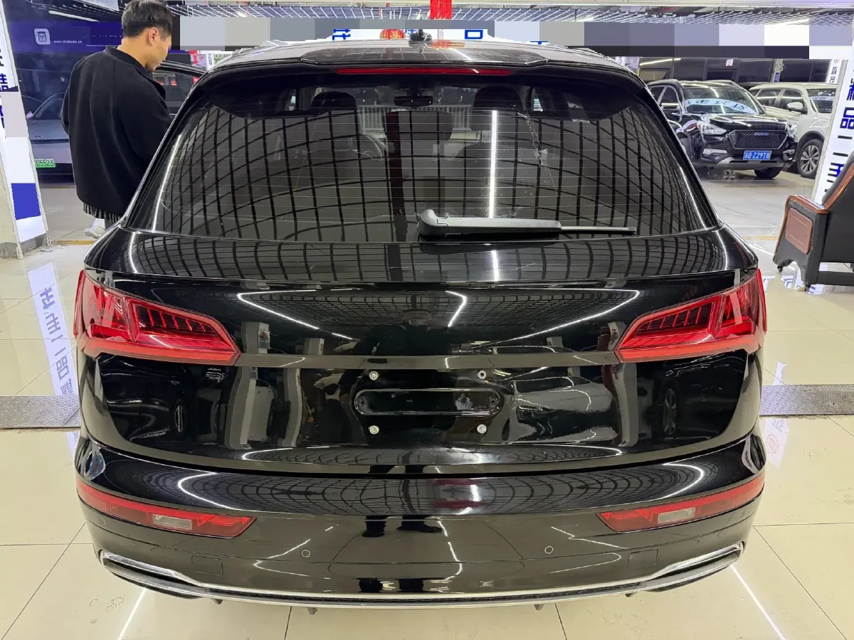 2018 Audi Q5L 2.0T 190HP L4 7DCT,autocango,china used car exporter,china ev exporter,chinese used car exporter,chinese used ev exporter