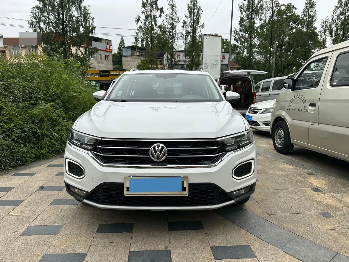 2022 Volkswagen T-Roc 1.4T 150HP L4 7DCT,autocango,china used car exporter,china ev exporter,chinese used car exporter,chinese used ev exporter
