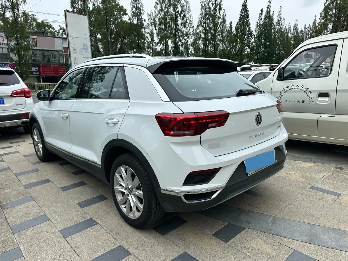 2022 Volkswagen T-Roc 1.4T 150HP L4 7DCT,autocango,china used car exporter,china ev exporter,chinese used car exporter,chinese used ev exporter