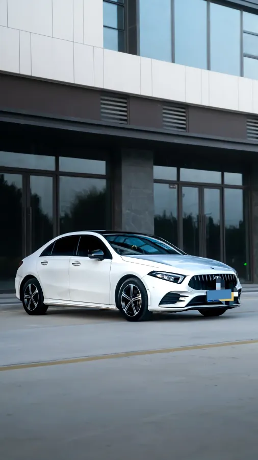 2023 Mercedes-Benz A Class 1.3T 163HP L4 7DCT,autocango,china used car exporter,china ev exporter,chinese used car exporter,chinese used ev exporter