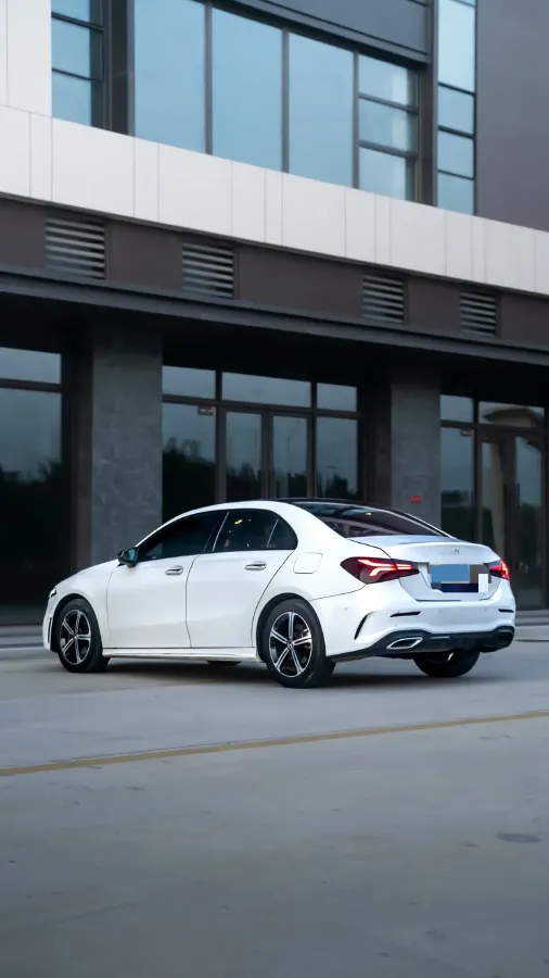 2023 Mercedes-Benz A Class 1.3T 163HP L4 7DCT,autocango,china used car exporter,china ev exporter,chinese used car exporter,chinese used ev exporter