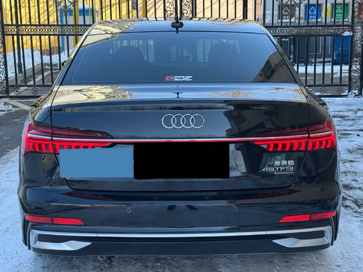 2023 Audi A6L 2.0T 245HP L4 7DCT,autocango,china used car exporter,china ev exporter,chinese used car exporter,chinese used ev exporter