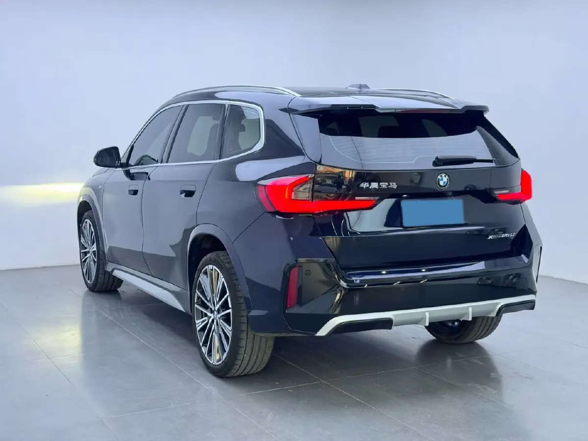 2024 BMW X1 2.0T 204HP L4 7DCT,autocango,china used car exporter,china ev exporter,chinese used car exporter,chinese used ev exporter