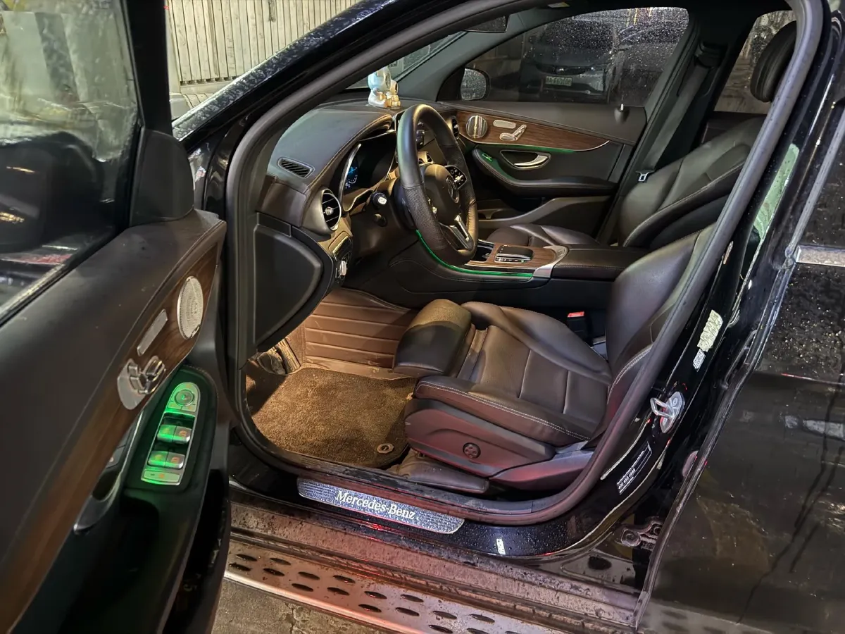 2021 Mercedes-Benz GLC Class 2.0T 258HP L4 9AT,autocango,china used car exporter,china ev exporter,chinese used car exporter,chinese used ev exporter