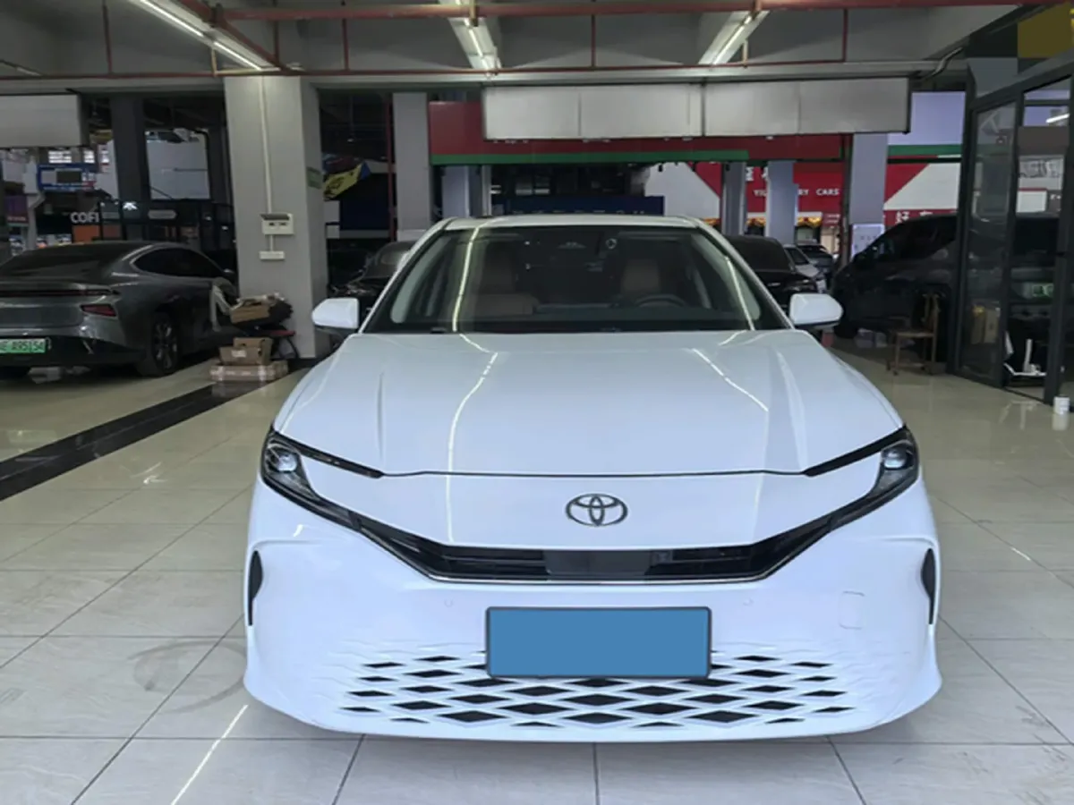 2024 Toyota Camry 2.0L 173HP L4 CVT,autocango,china used car exporter,china ev exporter,chinese used car exporter,chinese used ev exporter